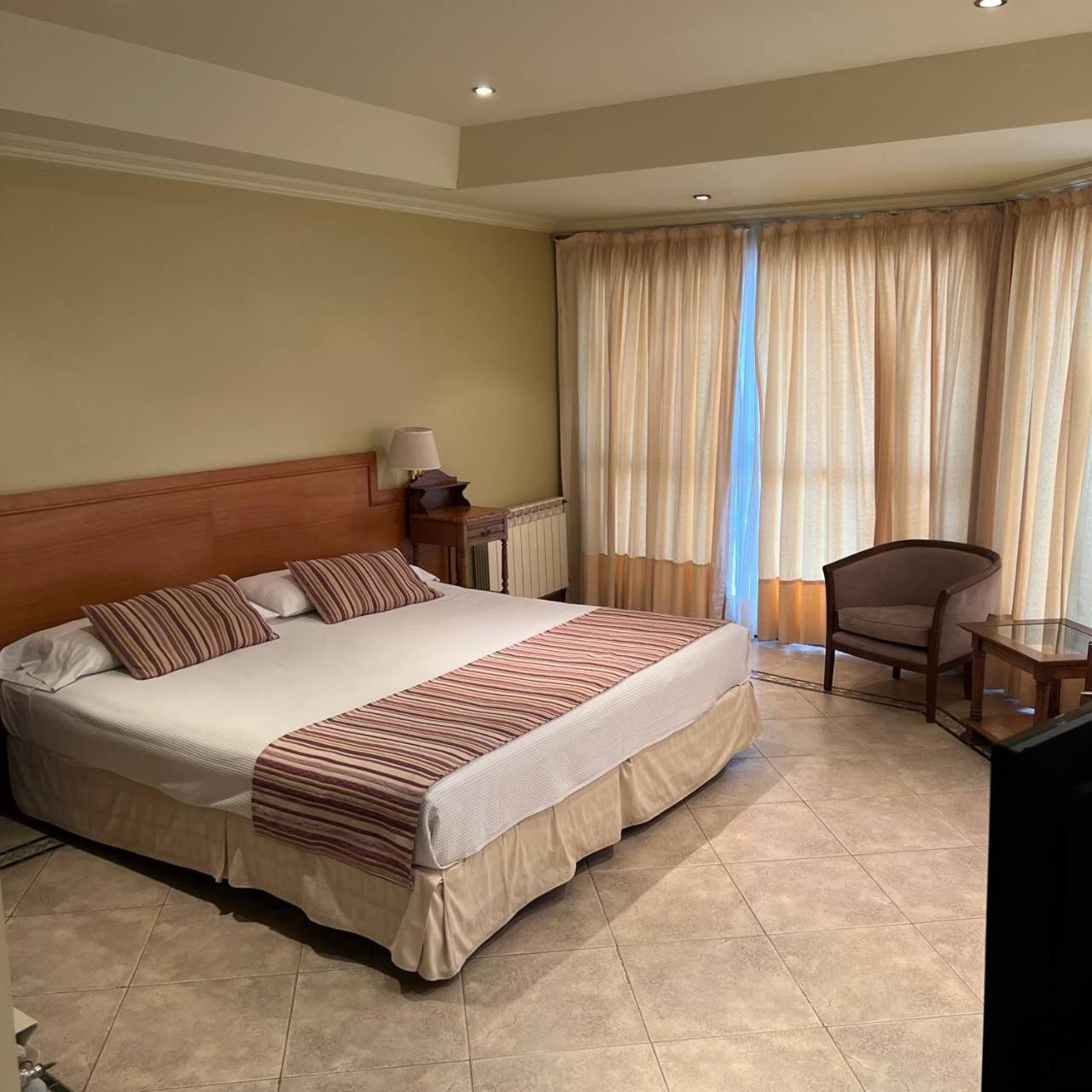 Hotel Del Dique Кабра Корал Екстериор снимка