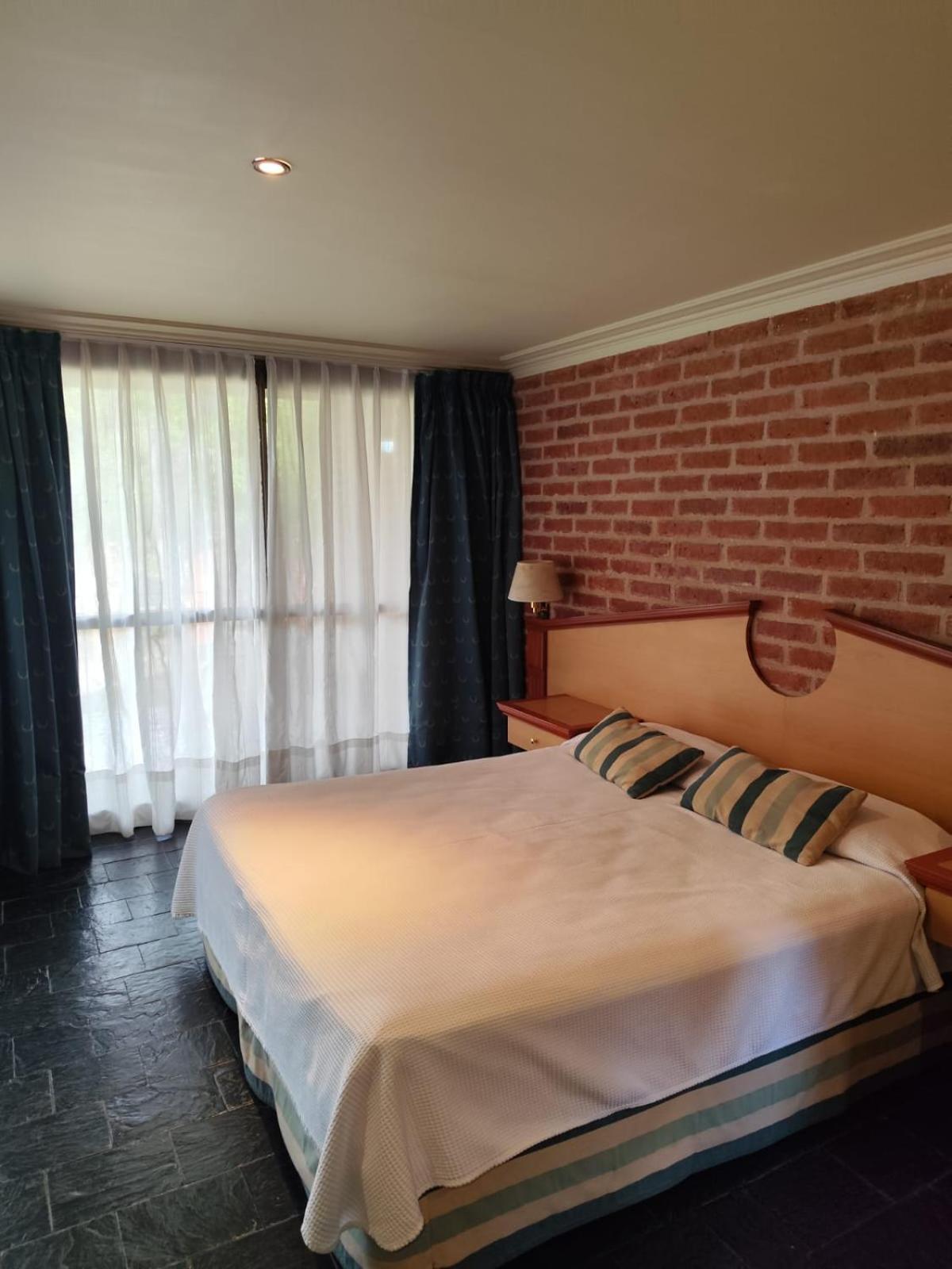 Hotel Del Dique Кабра Корал Екстериор снимка