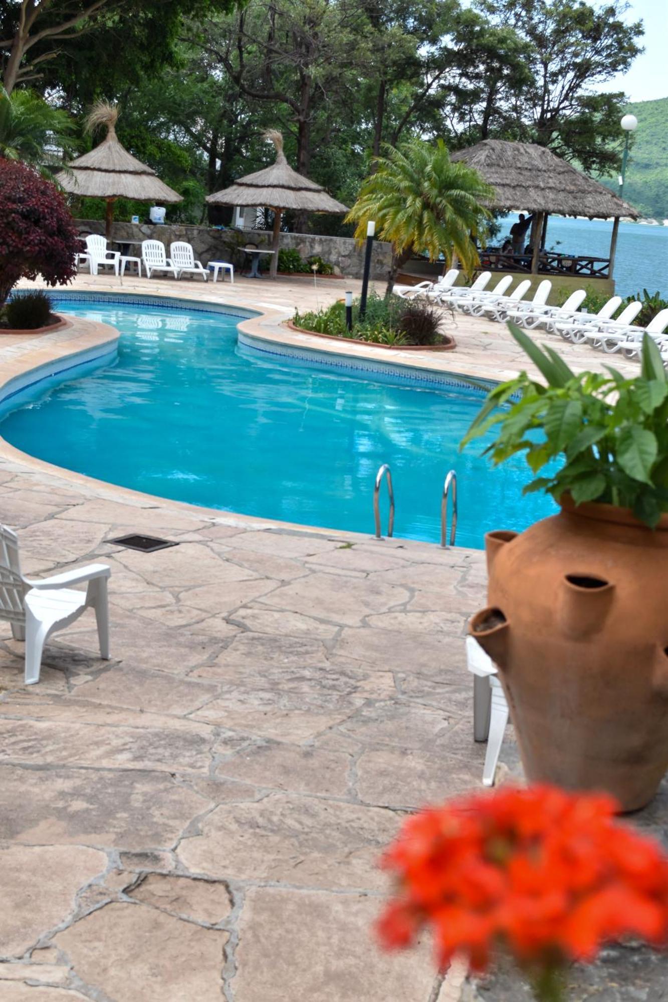 Hotel Del Dique Кабра Корал Екстериор снимка