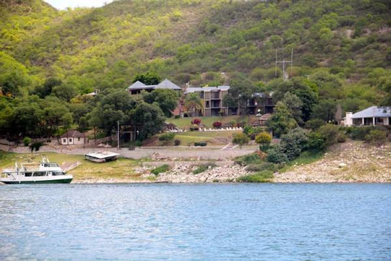 Hotel Del Dique Кабра Корал Екстериор снимка